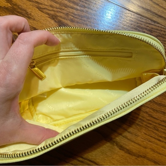 Versace Parfums Toiletry Mini Bag - Picture 4 of 6